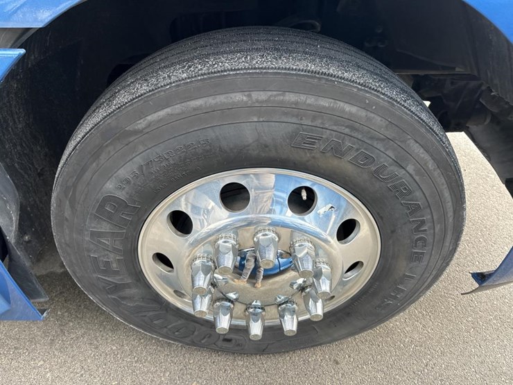 2020-volvo-10-image-63