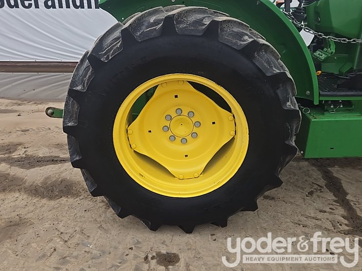 2020-john-deere-5075e-image-29
