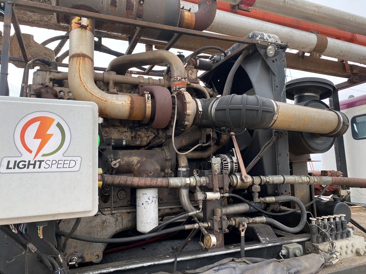 #400-•-1988-freightliner-boom-pump-truck-(has-wi-title)-(arpin,-wi)-image-38