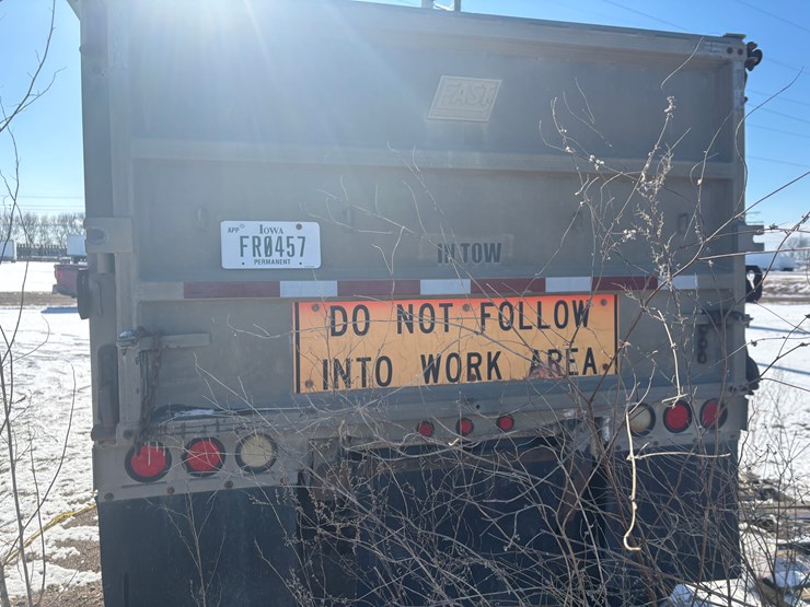 #2292-•-1991-cornhusker-pup-trailer-image-3