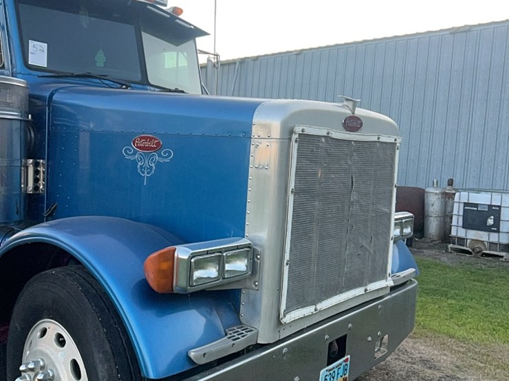 2003-peterbilt-379-image-21