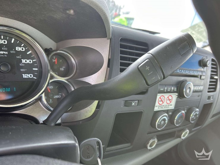 2009-gmc-sierra-2500-image-17