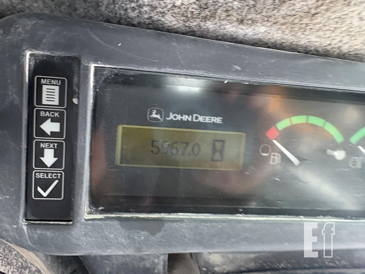 2020-deere-320g-image-25