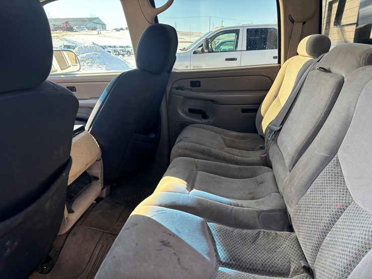 2005-chevrolet-2500-image-34