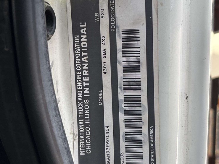 2003-international-durastar-4300-image-5