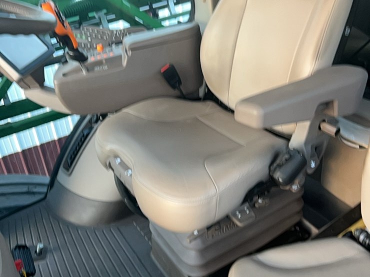 2014-john-deere-r4030-image-67