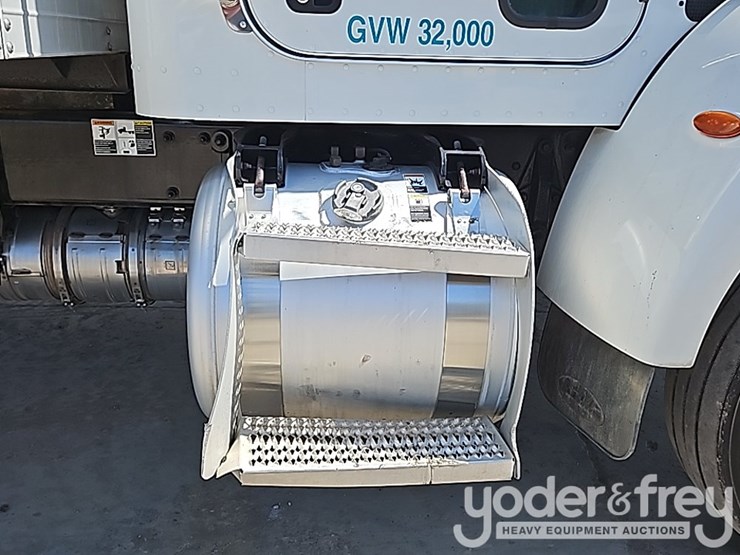 2018-peterbilt-337-image-24