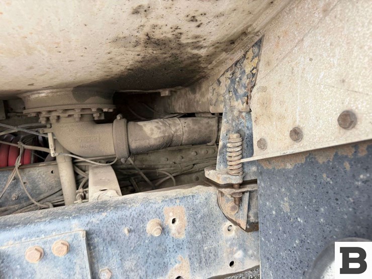 1993-freightliner-fld112-image-15