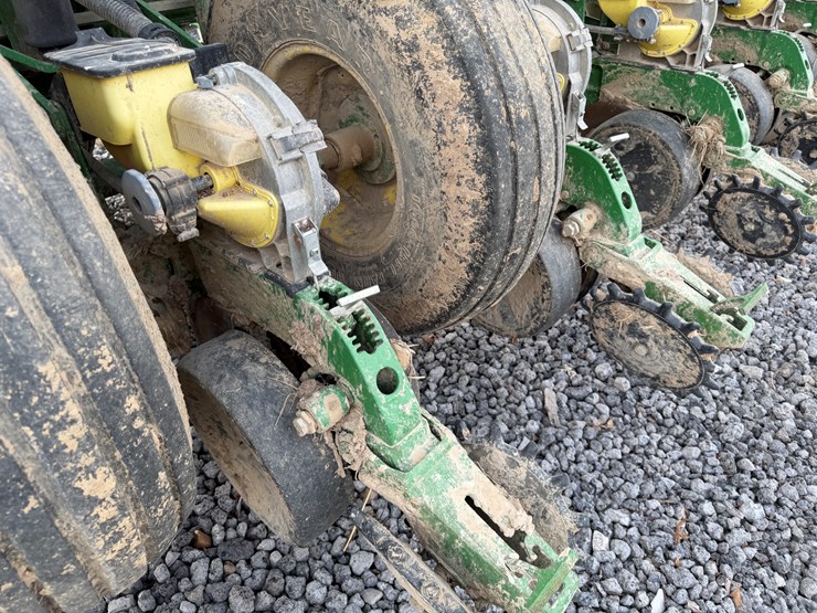 john-deere-1790-image-65