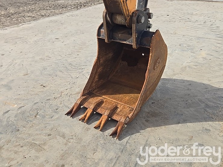 2022-case-590sn-image-15