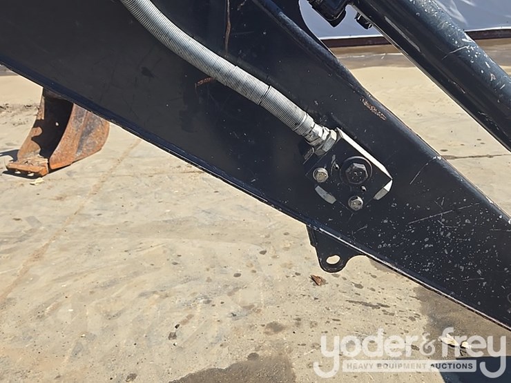 2020-deere-35g-image-55