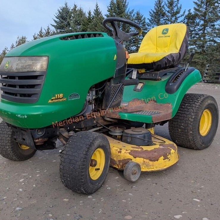 JOHN DEERE L118