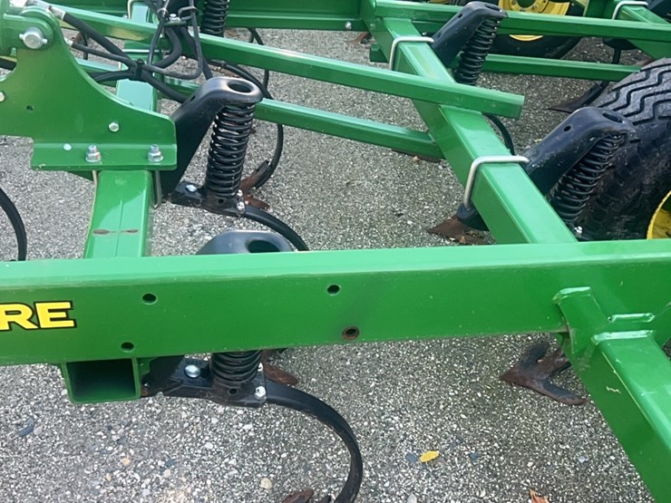 2024-john-deere-52-image-24