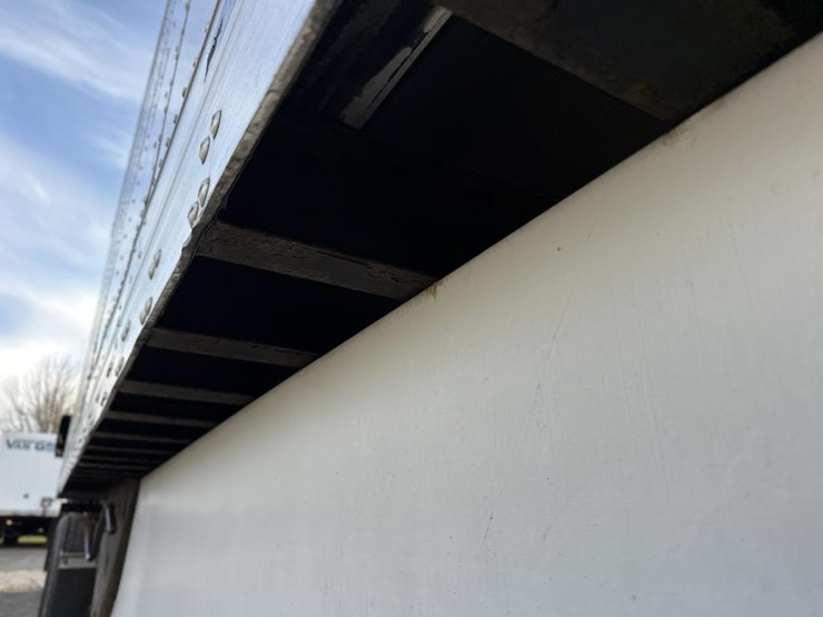 2018-utility-53'-image-17