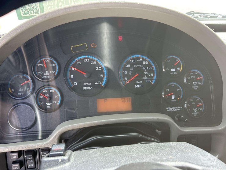 2019-international-durastar-4300-image-12