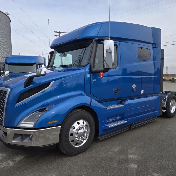 #2226 • 2024 Volvo VNL Sleeper Cab Semi Truck Tractor