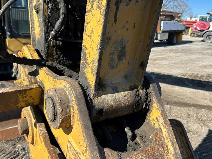 caterpillar-c4.4-image-15