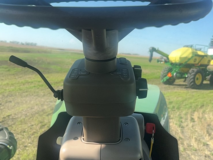 2016-john-deere-9520r-image-160