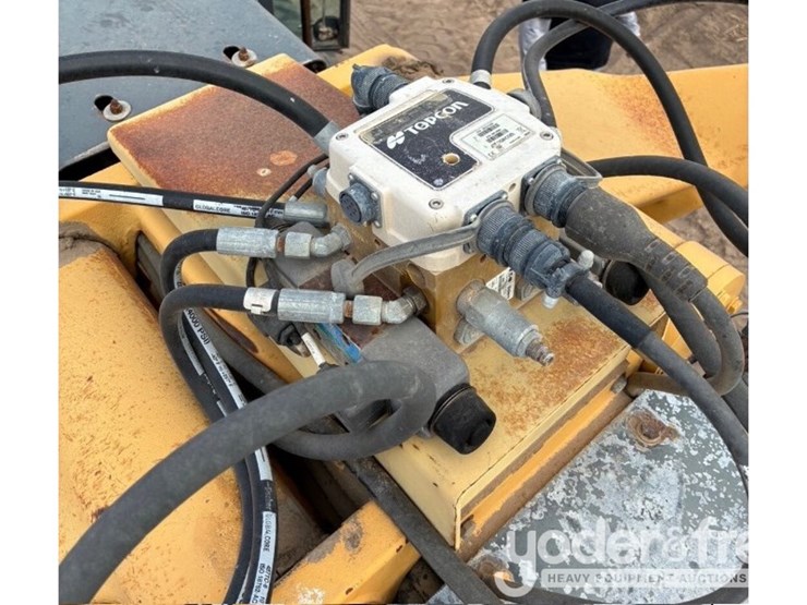 2004-john-deere-672-image-4