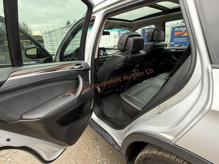 2010-bmw-x5-image-29