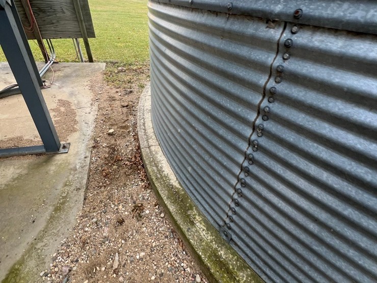 lot-26.-5,000-bu.-grain-bin-to-be-moved,-includes-single-phase-bin-fan-(bin-4)-image-25