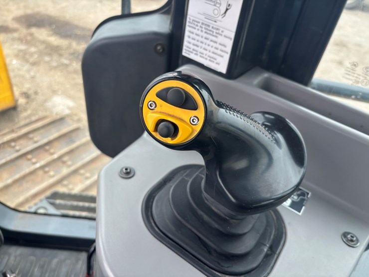 2021-komatsu-d39-image-33