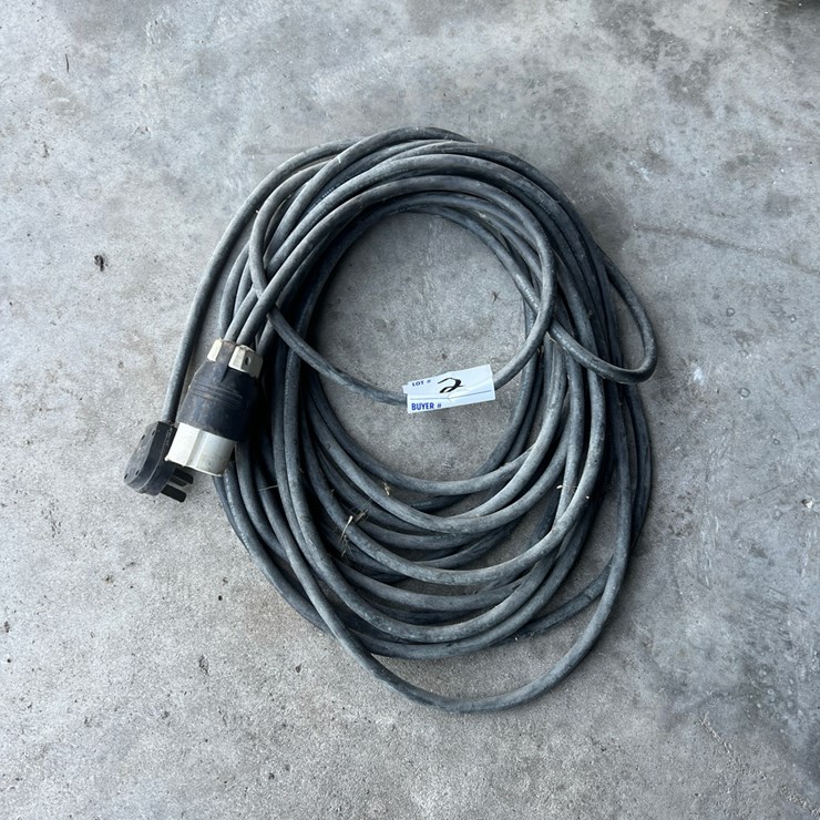 220 electric cord, heavy duty, good cord, at least 50 feet long