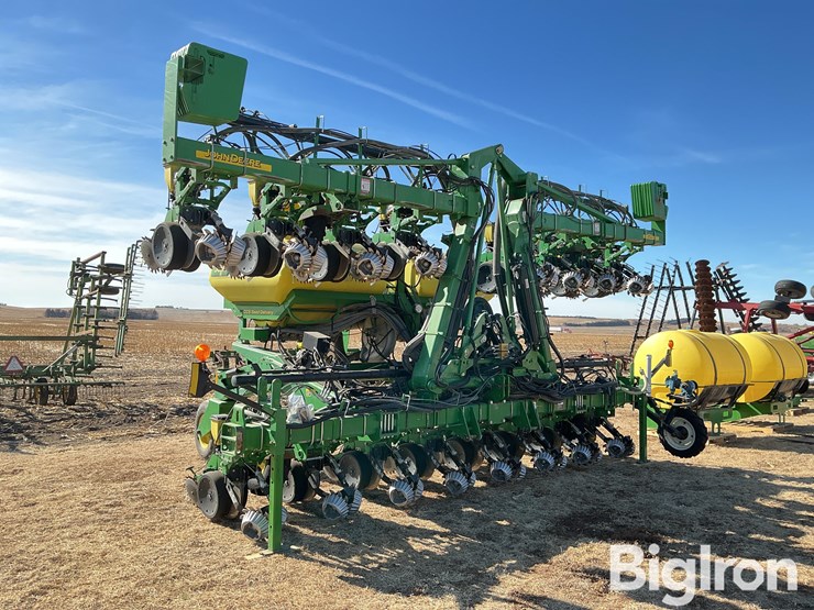 2011-john-deere-1720-ccs-image-3