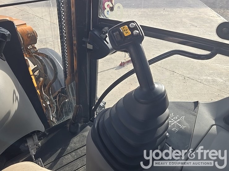 2022-case-590sn-image-83