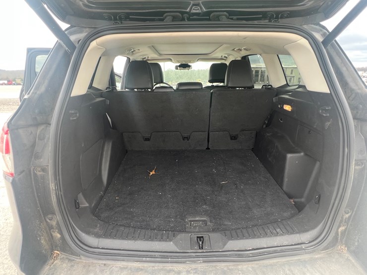 2014-ford-escape-titanium-image-17