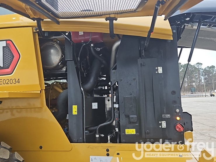 2026-caterpillar-926-image-27