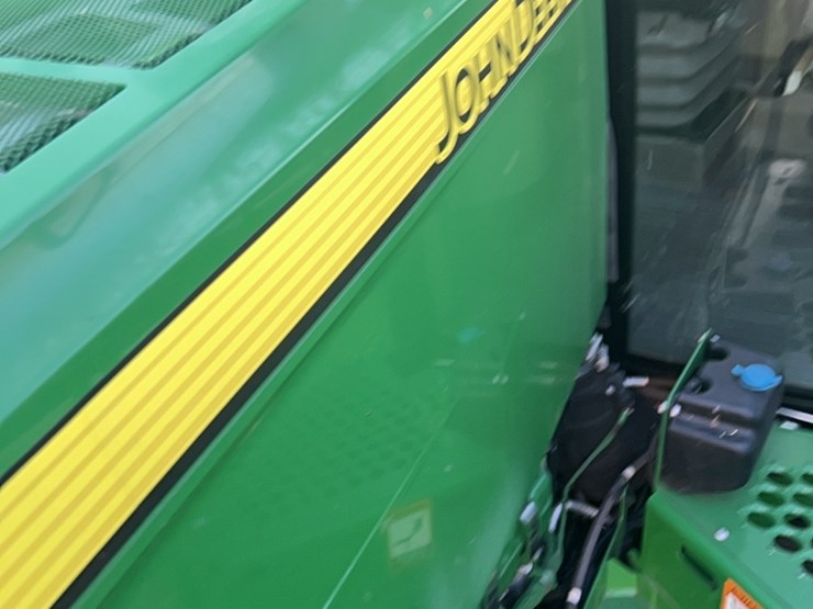 2014-john-deere-r4030-image-30