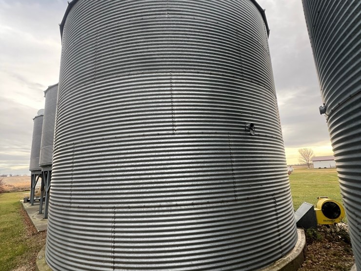 lot-26.-5,000-bu.-grain-bin-to-be-moved,-includes-single-phase-bin-fan-(bin-4)-image-14
