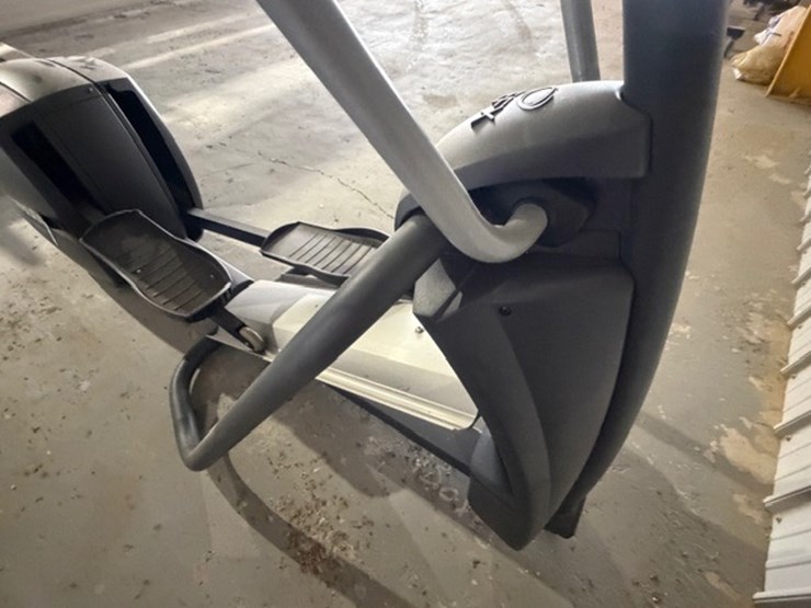 #34119-•-precor-efx524-elliptical-image-16
