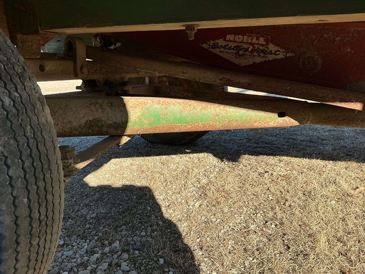 hayrack-7'-x-14'-w/jd-gear-&-hoist-image-9