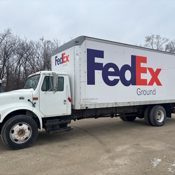 2000 INTERNATIONAL 4700