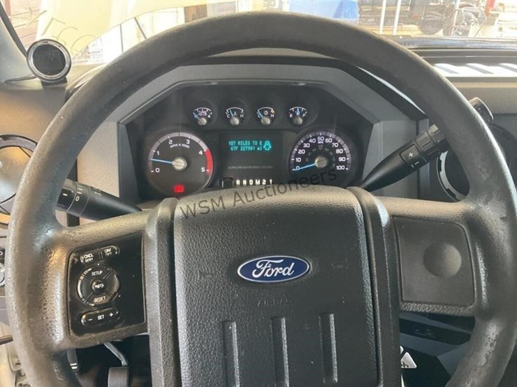 2016-ford-f550-image-16