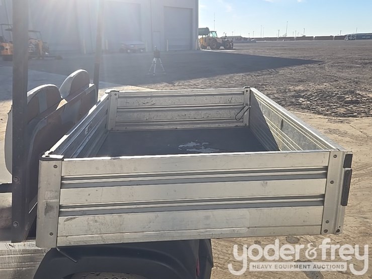 2018-club-car-carryall-300-image-17