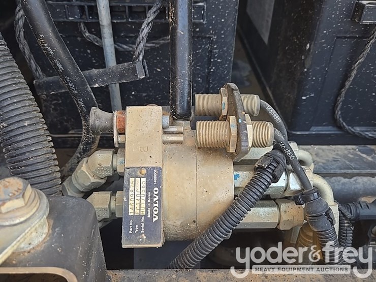 2017-volvo-ec350el-image-63