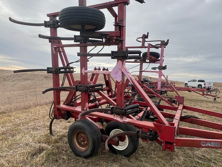 case-ih-5600-image-11