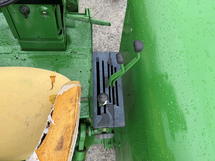 1972-john-deere-4320-image-9