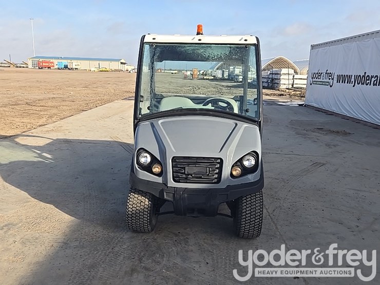 2018-club-car-carryall-300-image-8