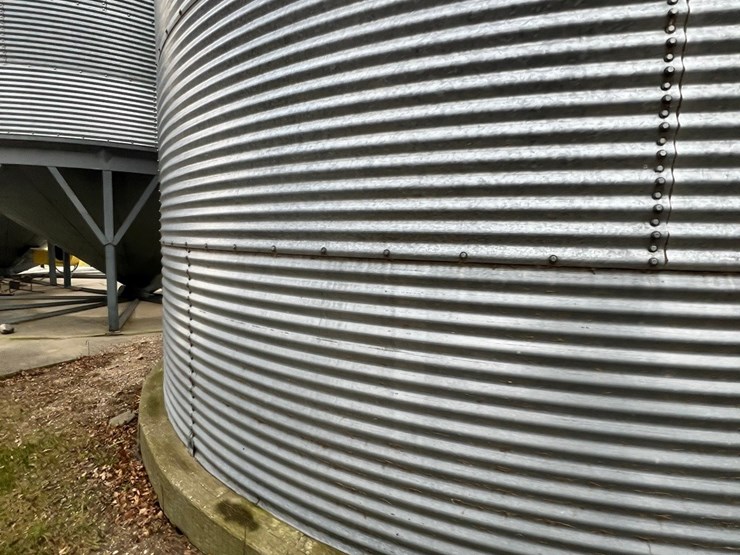 lot-26.-5,000-bu.-grain-bin-to-be-moved,-includes-single-phase-bin-fan-(bin-4)-image-19