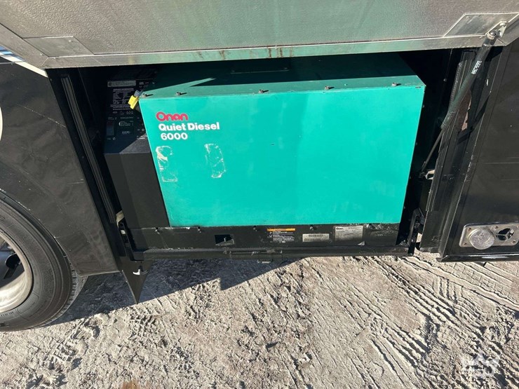 2008-freightliner-allegro-bay-class-a-motorhome-image-26