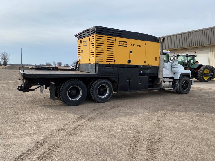 1999-mack-rd690s-image-8