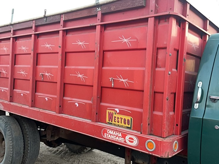 1975-chevrolet-c60-image-25