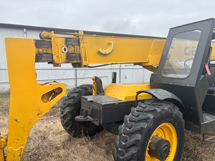 #2310-•-2004-gehl-rs8-telehandler-image-8