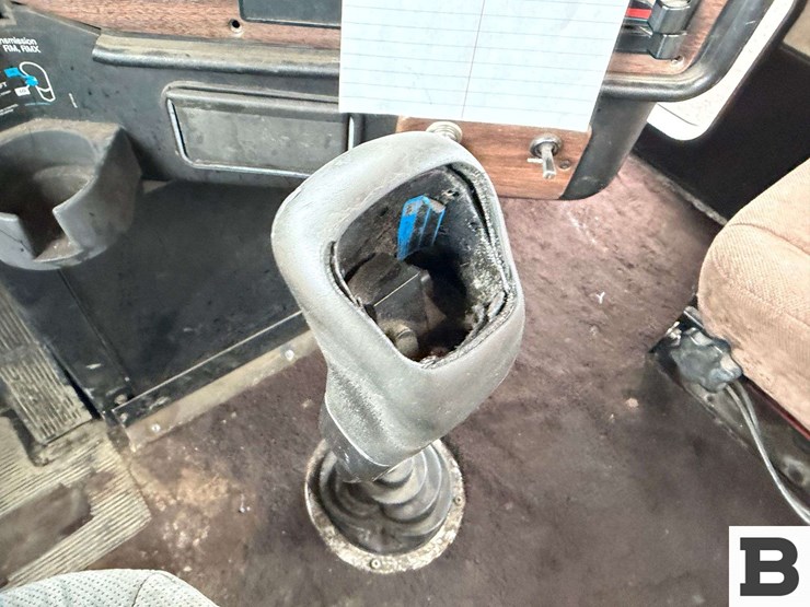 1993-freightliner-fld112-image-55