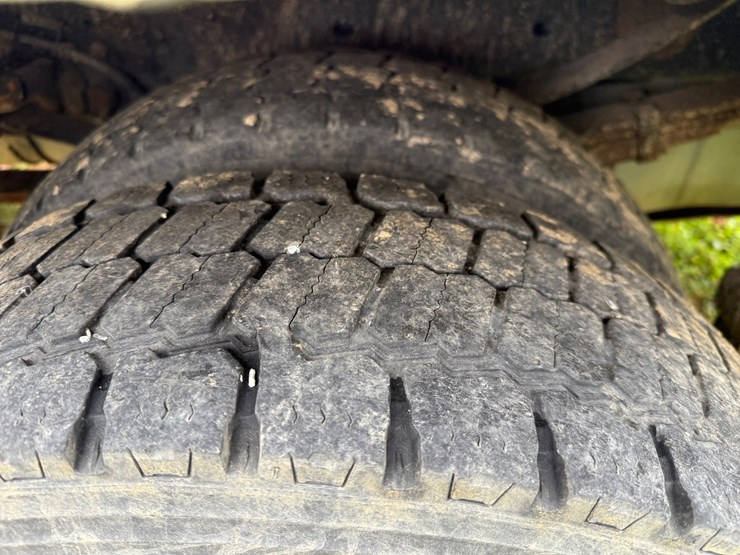 2009-ford-f550-image-36