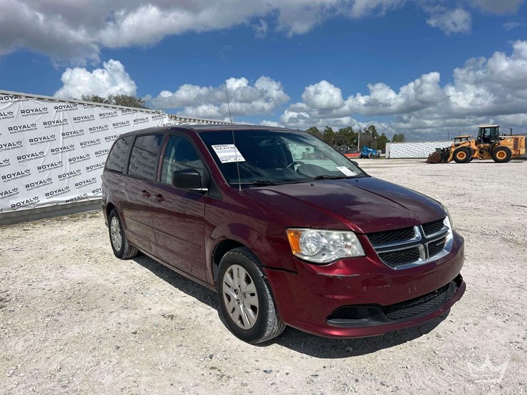 2017-dodge-grand-caravan-image-2